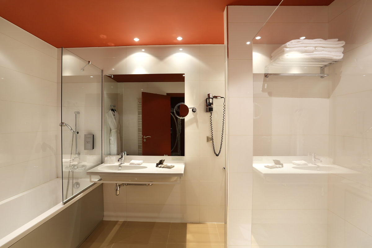 Salle de bains Chambre Prestige Hôtel de Paris à Besançon